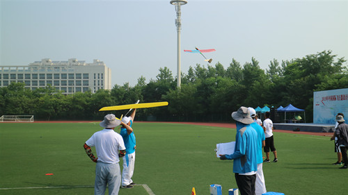 电动滑翔机2_副本.jpg 电动滑翔机2_副本.jpg