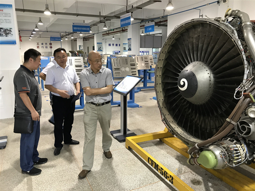 江国华书记一行调研江苏航空职业技术学院2_副本.jpg