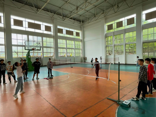 比赛现场_副本.jpg 比赛现场_副本.jpg