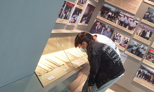 图片2_副本.png 图片2_副本.png