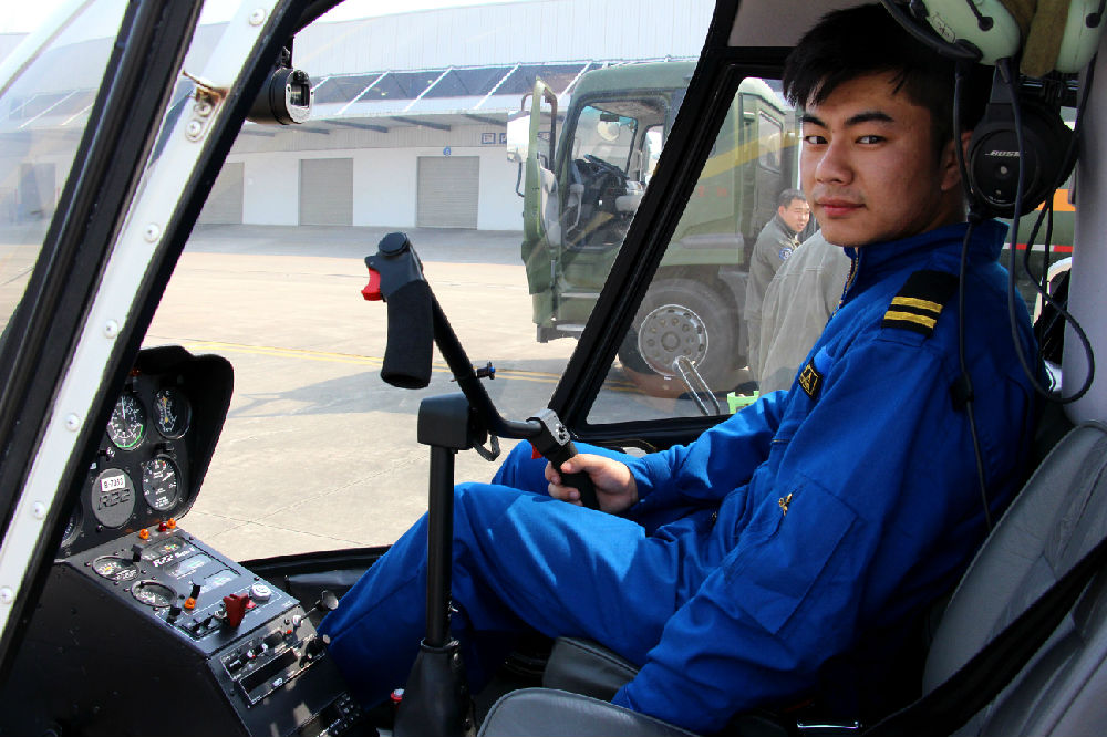 飞行学员竺光.jpg