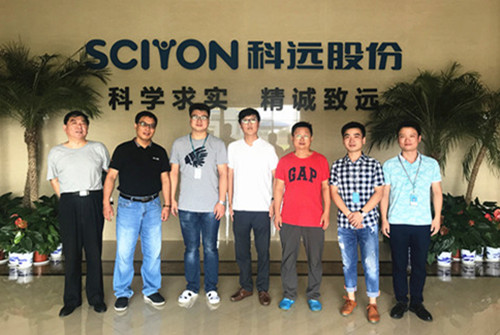 色情视频
师生与企业领导在滨江新厂区合影留恋_副本_副本.jpg