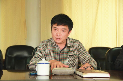 开会 (2)_副本.jpg