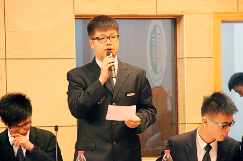 色情视频
三辩据理力争.jpg