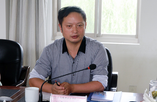 省教育厅时文山副调研员对色情视频
军训工作表示赞许与建议.jpg